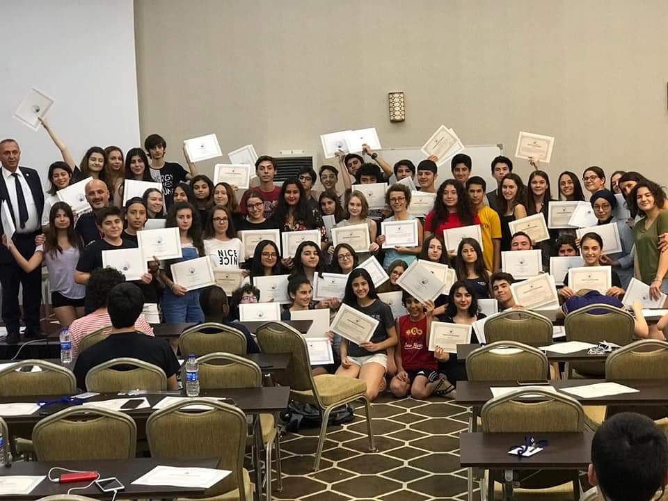 Kamp öğrencileri grup fotoğrafı